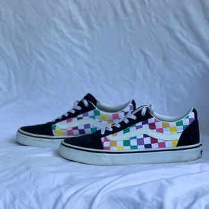 Van’s old skool style rainbow checkered shoes
